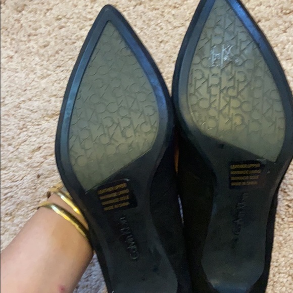 CALVIN KLEIN SUEDE HIGH HEELS SIZE 9 WORN ONCE - Picture 9 of 10